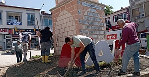 Kargı’da Saat Kulesi çevresi çiçeklendirildi