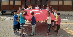 Kur’an Kursu öğrencileri 15 Temmuz şehitlerini andı